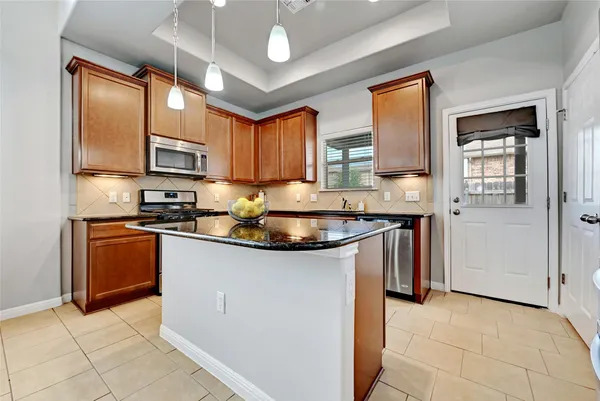 $2,600 | 912 Sleepy Dell Lane, Austin, TX 78748