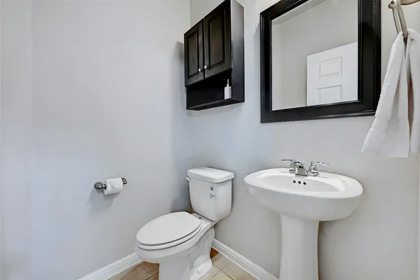 $2,600 | 912 Sleepy Dell Lane, Austin, TX 78748