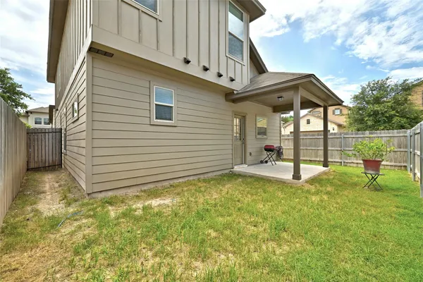 $2,600 | 912 Sleepy Dell Lane, Austin, TX 78748