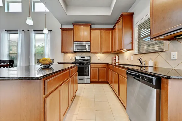 $2,600 | 912 Sleepy Dell Lane, Austin, TX 78748