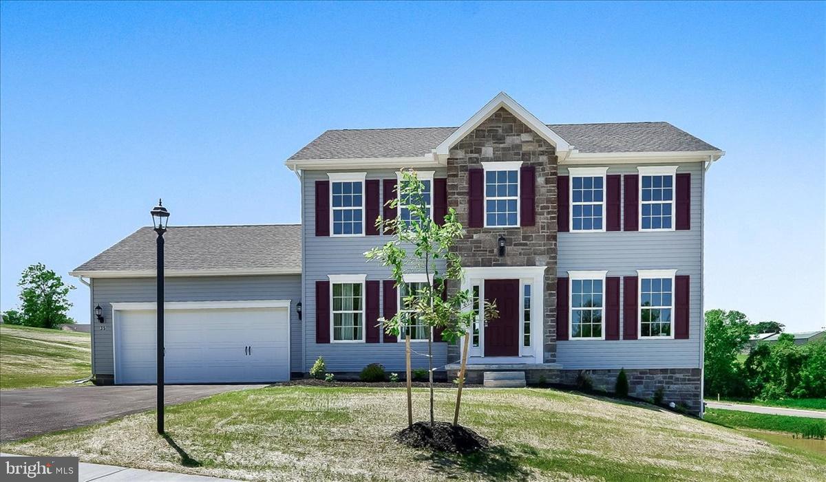 35 Fox Run Road Hanover, PA 17331 - Photo 1 of 22