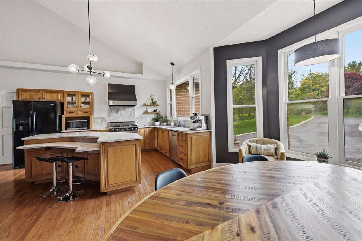 718 North Old Suman Road Valparaiso, IN 46383 - Photo 13 of 56 1200x800