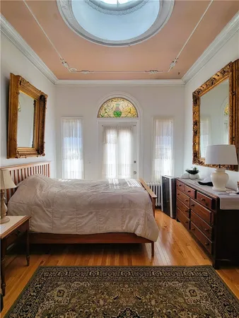 $4,975 | 92 Pelham Street, Unit 1, Newport, RI 02840