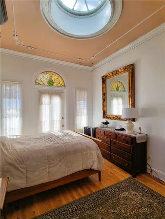 $4,975 | 92 Pelham Street, Unit 1, Newport, RI 02840