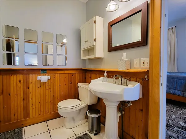 $4,975 | 92 Pelham Street, Unit 1, Newport, RI 02840