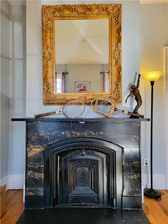 $4,975 | 92 Pelham Street, Unit 1, Newport, RI 02840