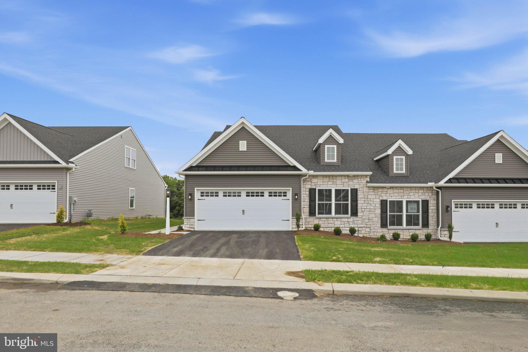26 Waterleaf Road Lancaster, PA 17603 - Photo 2 of 38