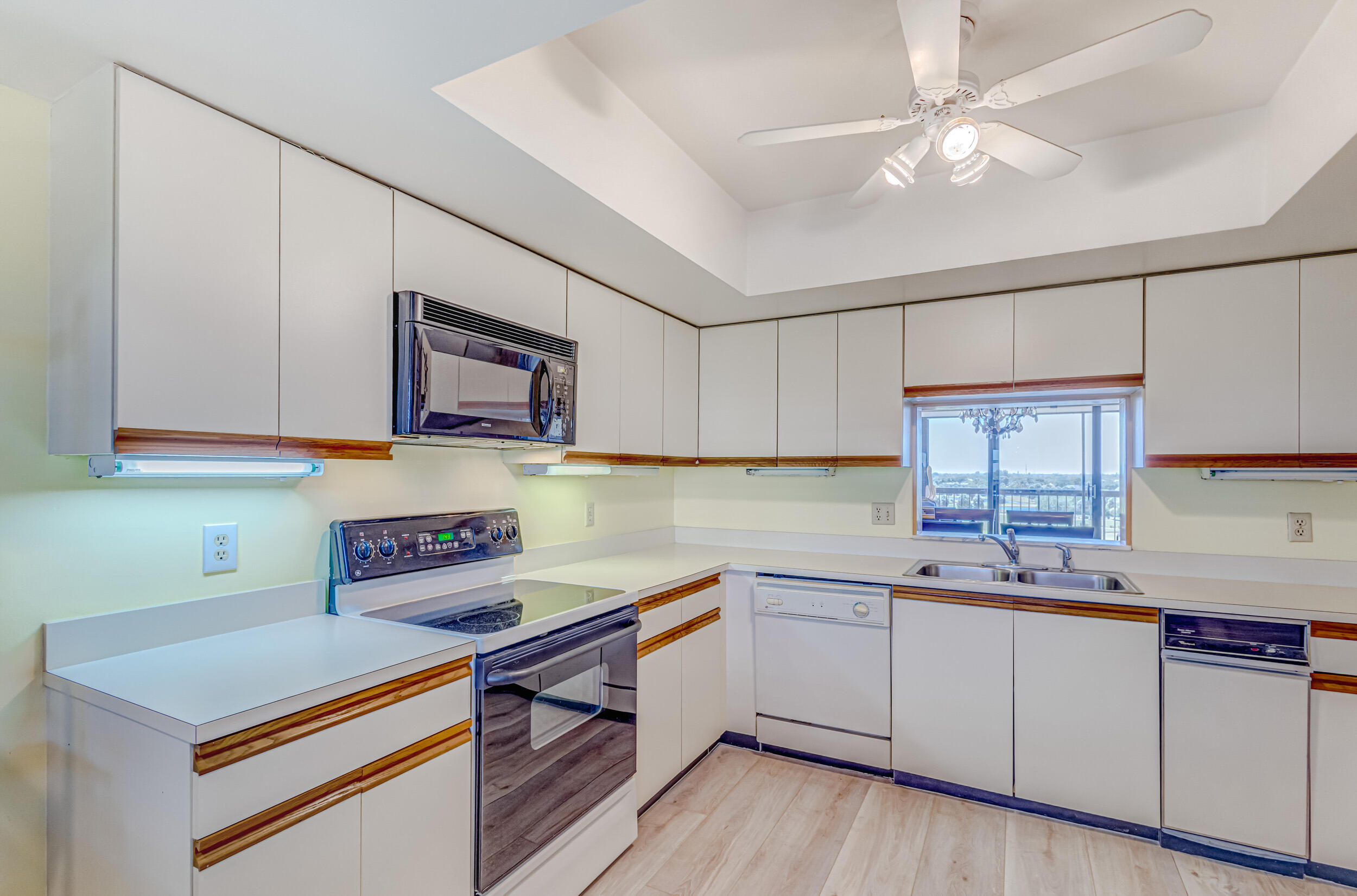 356 Golfview Road, Unit 608 North Palm Beach, FL 33408 - Photo 16 of 71 19_5d1a0779 - Copy