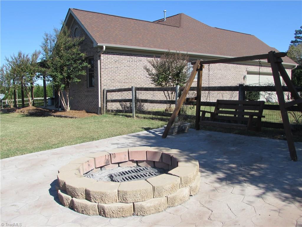 4181 Chestnut St Extension High Point, NC 27262 - Photo 4 of 25 Gallery Image 4