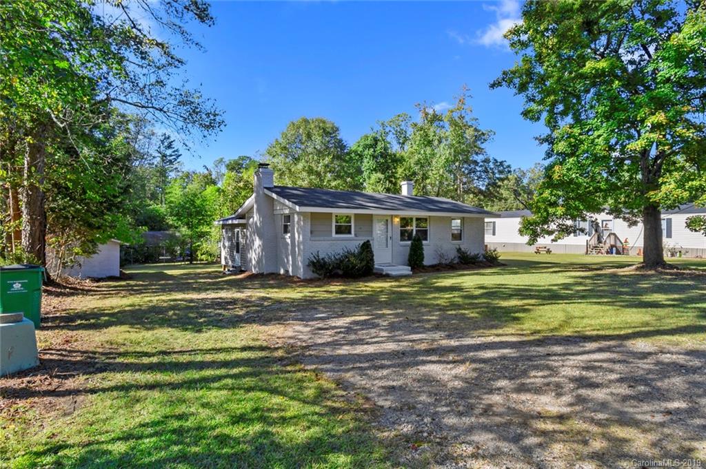 7801 Burch Shire Road Charlotte, NC 28269 - Photo 2 of 25 Gallery Image 2