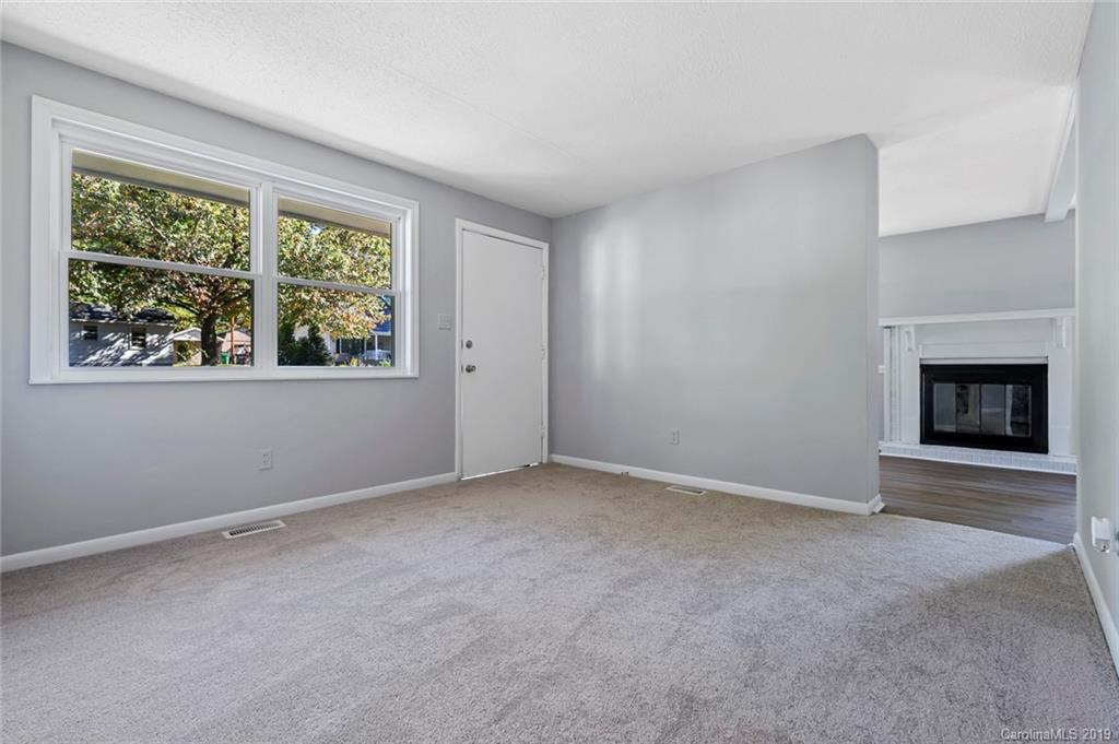 7801 Burch Shire Road Charlotte, NC 28269 - Photo 6 of 25 Gallery Image 6