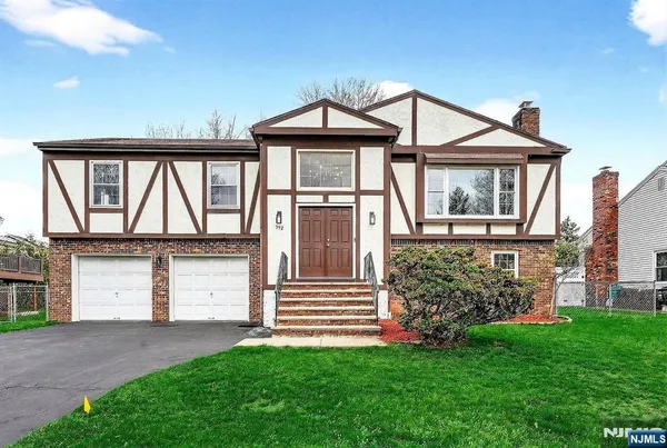 $975,000 | 392 Mercer Avenue, River Edge, NJ 07661