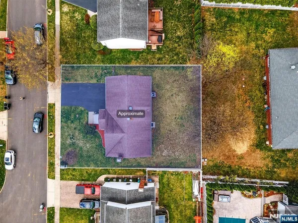 $975,000 | 392 Mercer Avenue, River Edge, NJ 07661