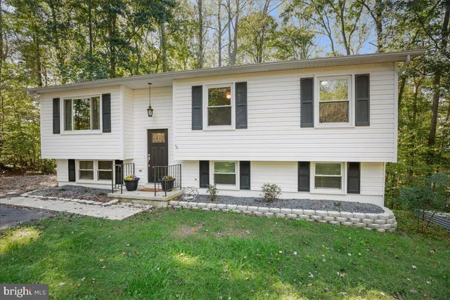 a house view with a outdoor space