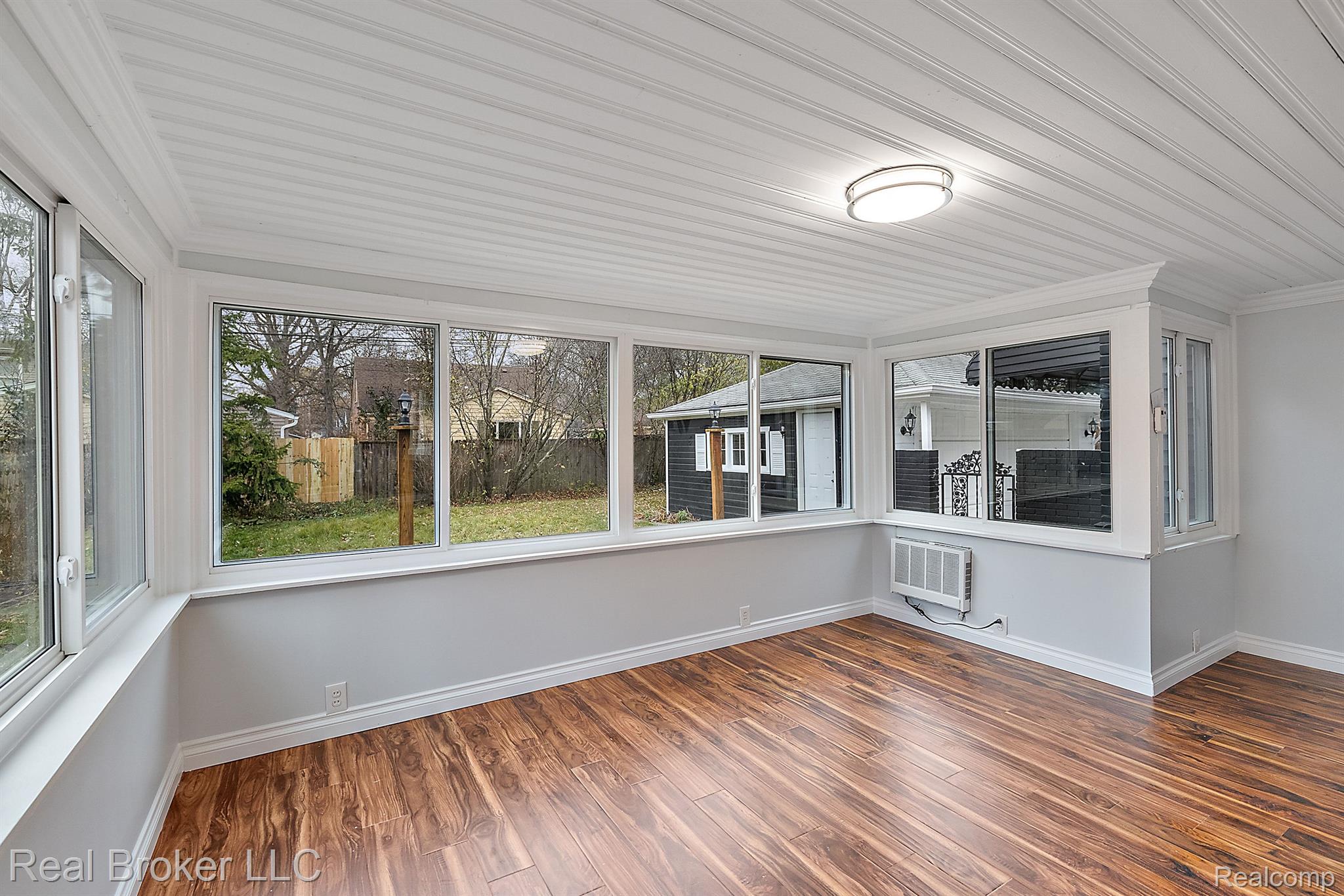 4137 Cumberland Road Berkley, MI 48072 - Photo 11 of 43 Gallery Image 11