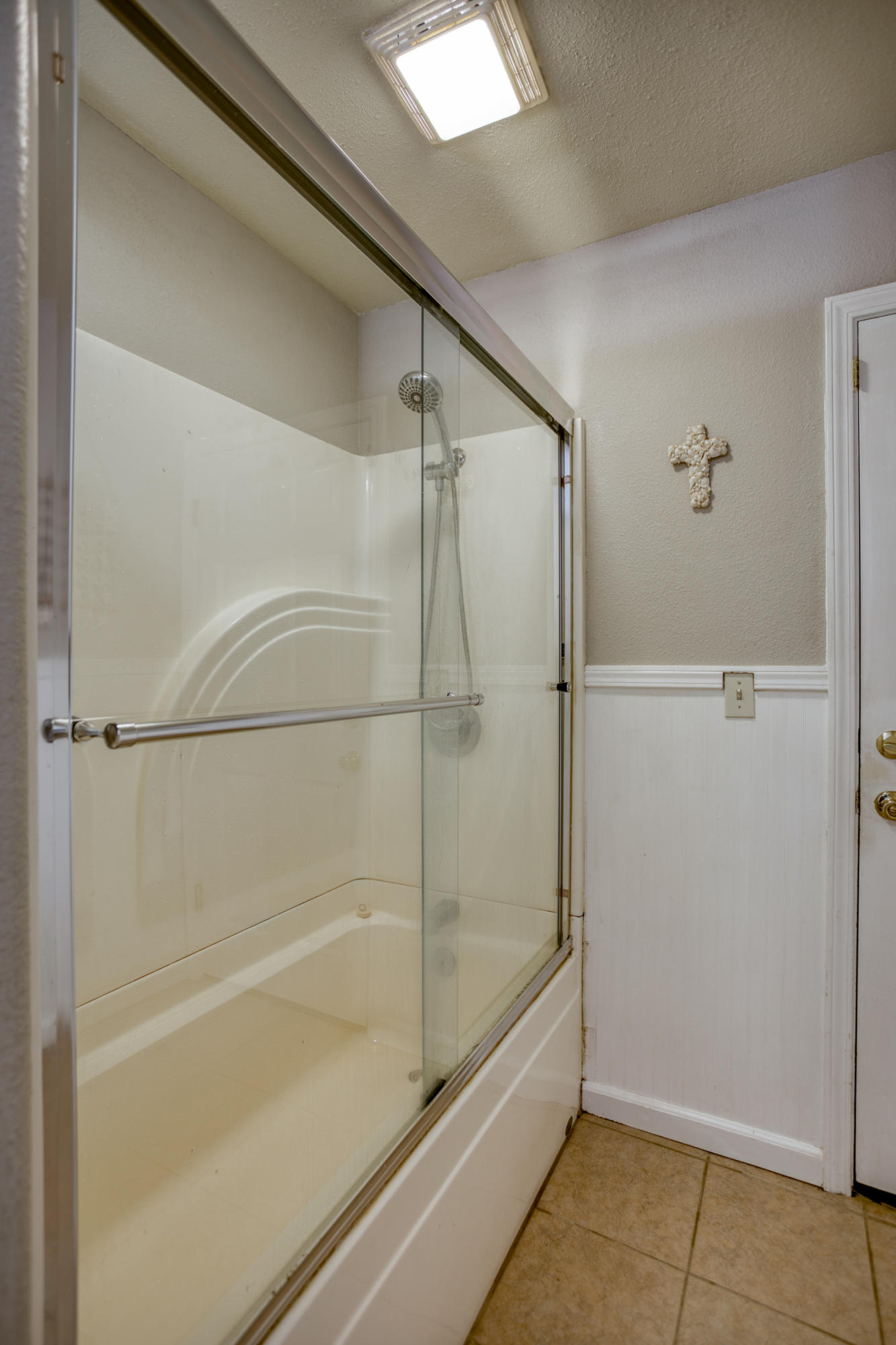 5196 East Bonnyview Road Redding, CA 96001 - Photo 20 of 37 HV7A8328