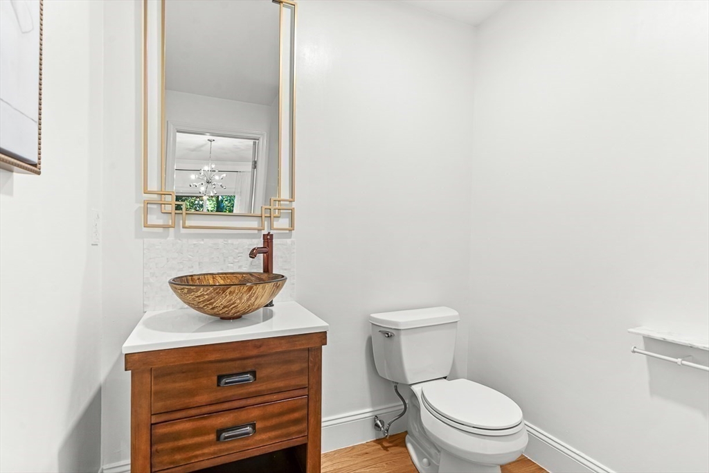7 Sherman Place, Unit 7 Winchester, MA 01890 - Photo 14 of 40