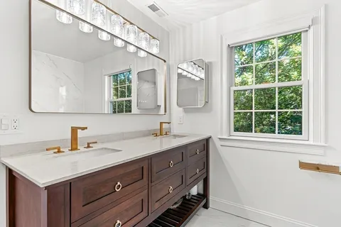 $1,495,000 | 7 Sherman Place, Unit 7, Winchester, MA 01890