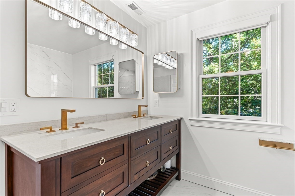 7 Sherman Place, Unit 7 Winchester, MA 01890 - Photo 20 of 40
