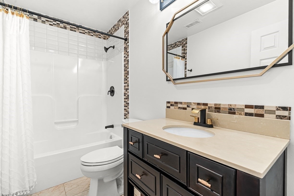 7 Sherman Place, Unit 7 Winchester, MA 01890 - Photo 23 of 40