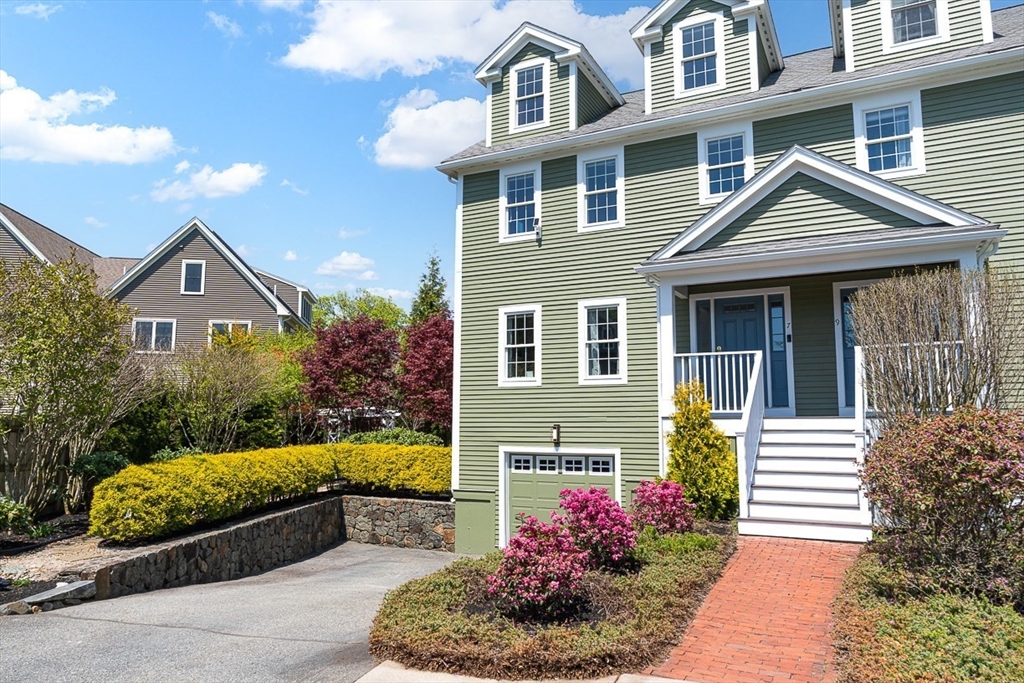 7 Sherman Place, Unit 7 Winchester, MA 01890 - Photo 4 of 40