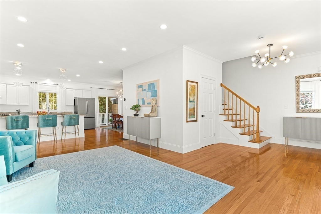 7 Sherman Place, Unit 7 Winchester, MA 01890 - Photo 7 of 40