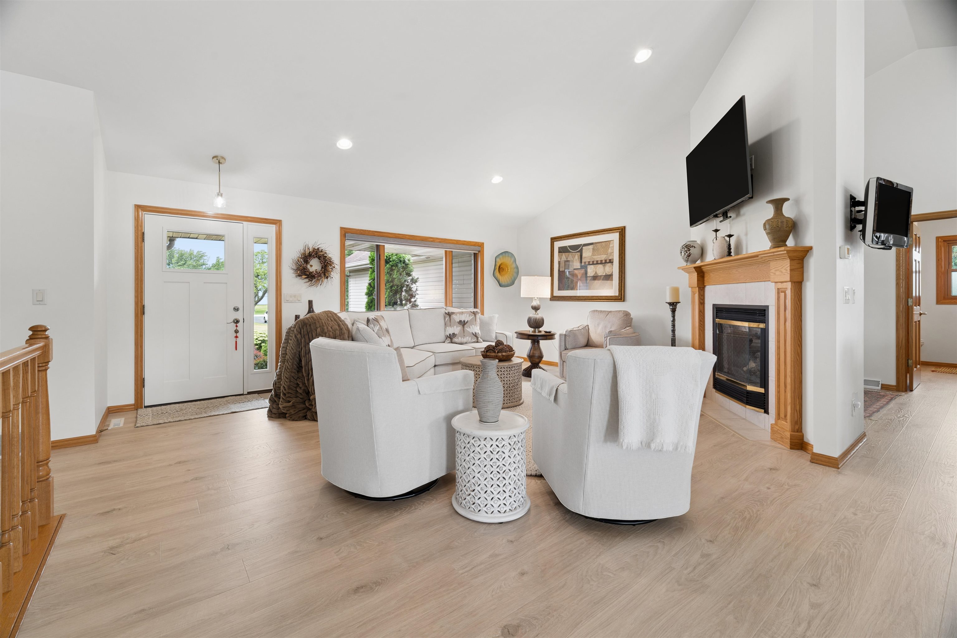 2855 Freedom Road De Pere, WI 54115 - Photo 4 of 53 Gallery Image 4
