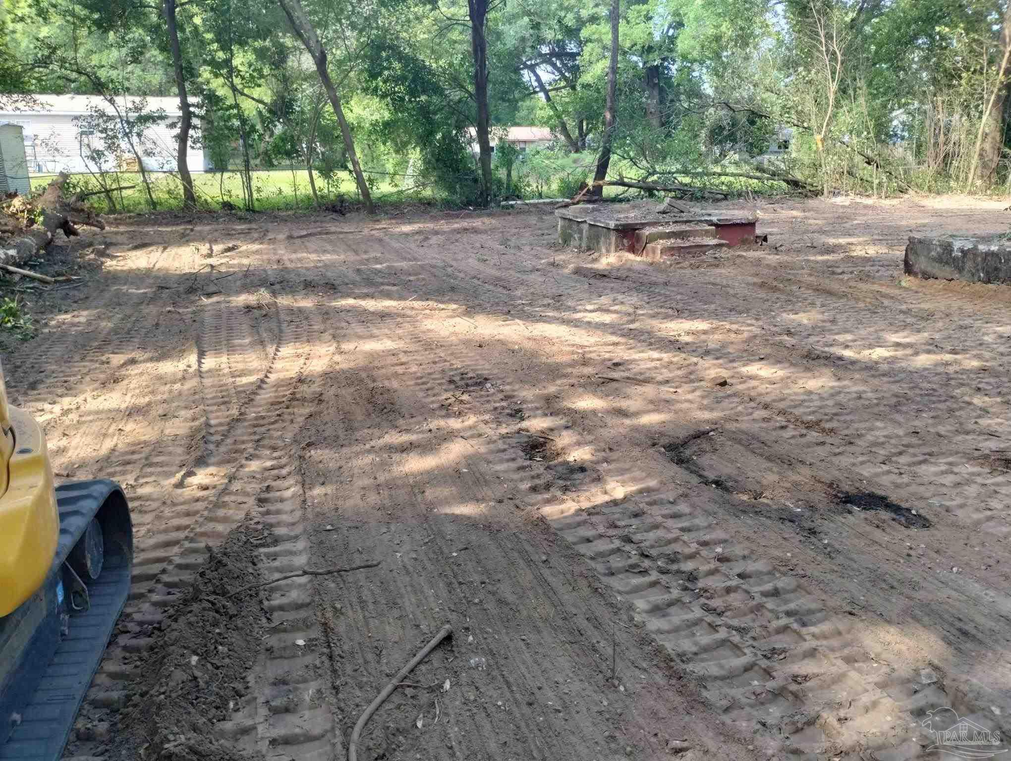 0 North Kenmore Road Pensacola, FL 32503 - Photo 3 of 9 a view of a yard with a tree