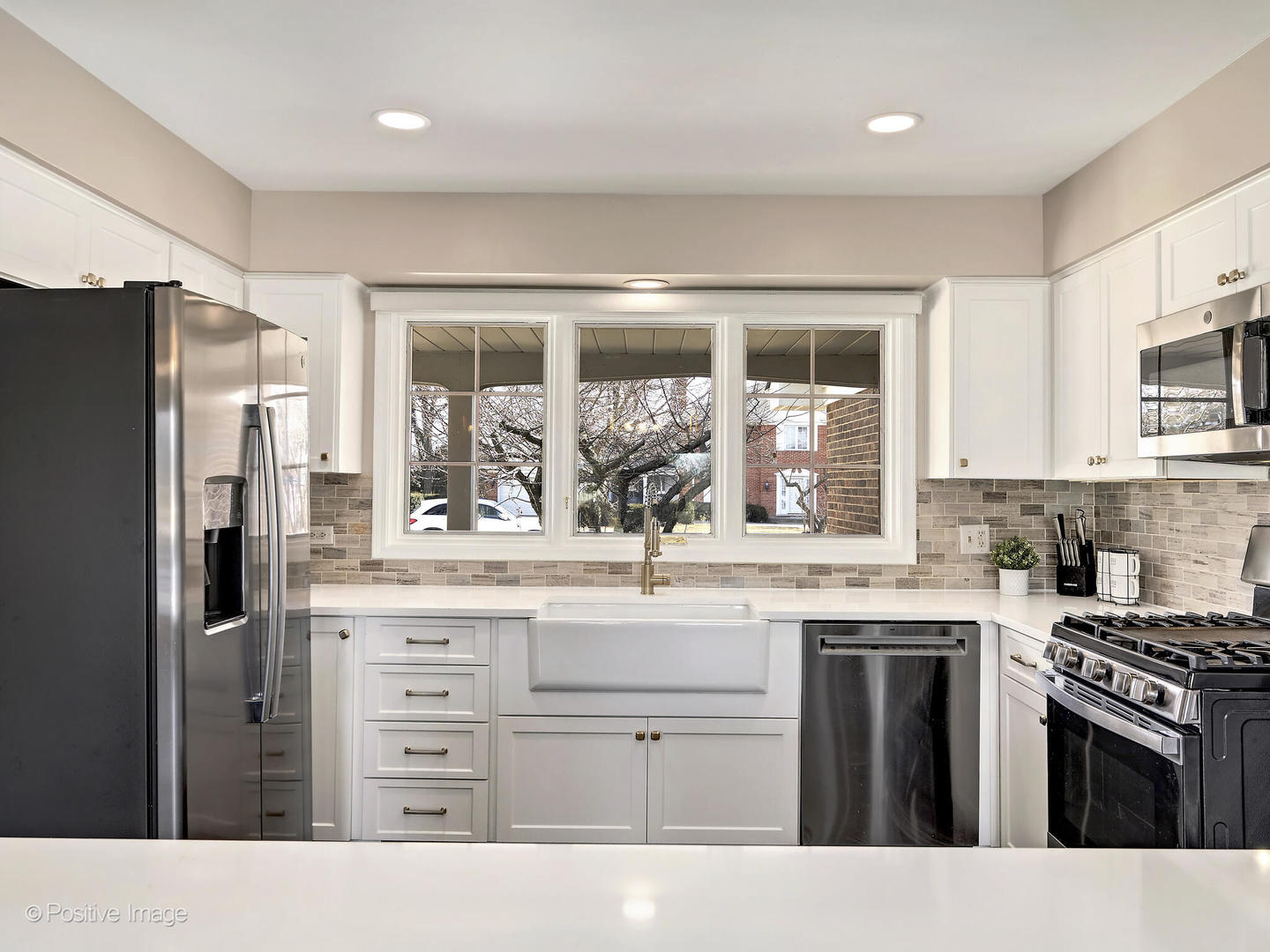 1626 Royal Oak Road Darien, IL 60561 - Photo 17 of 32