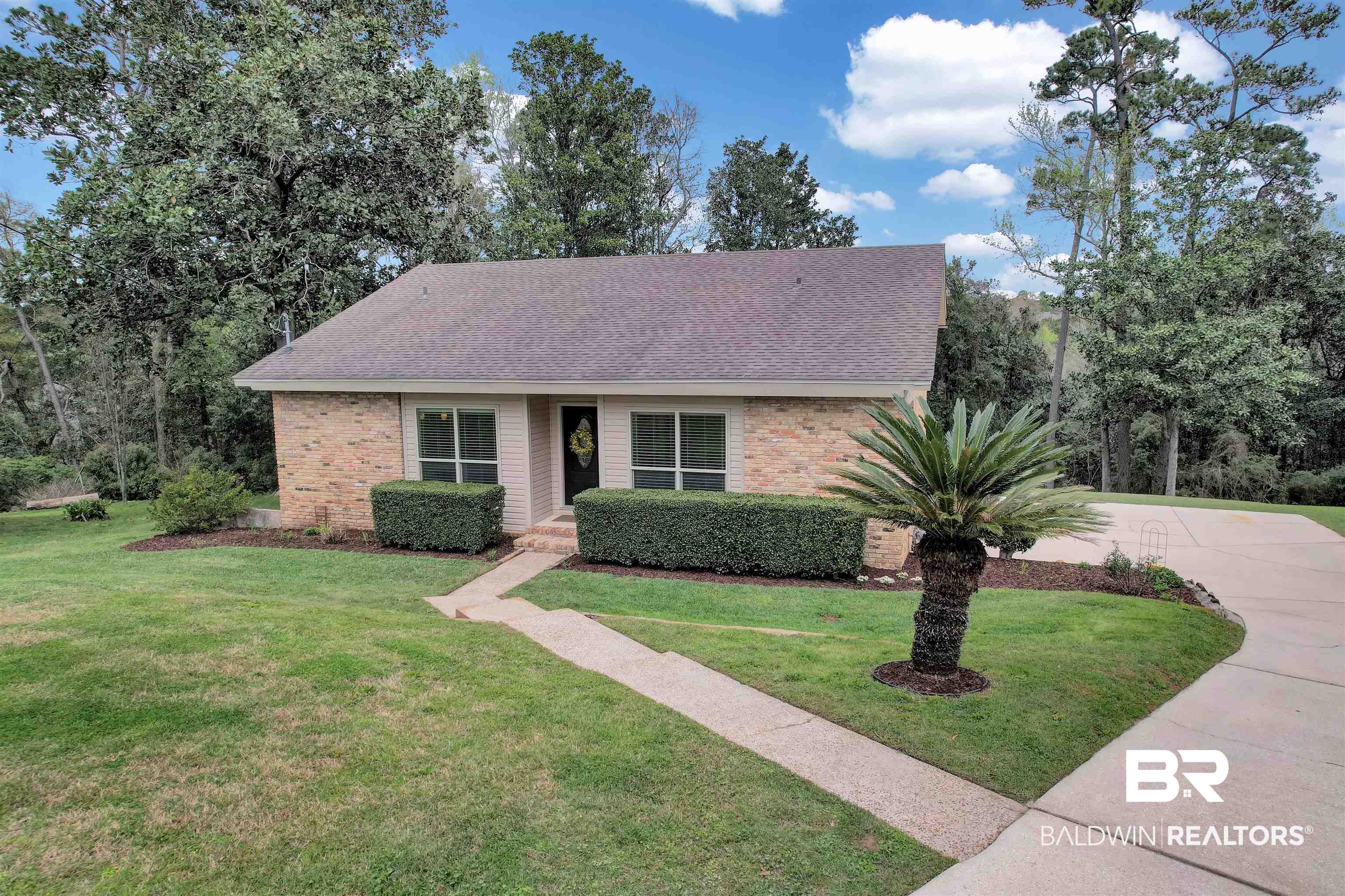 21 Lee Circle Daphne, AL 36527 - Photo 1 of 47