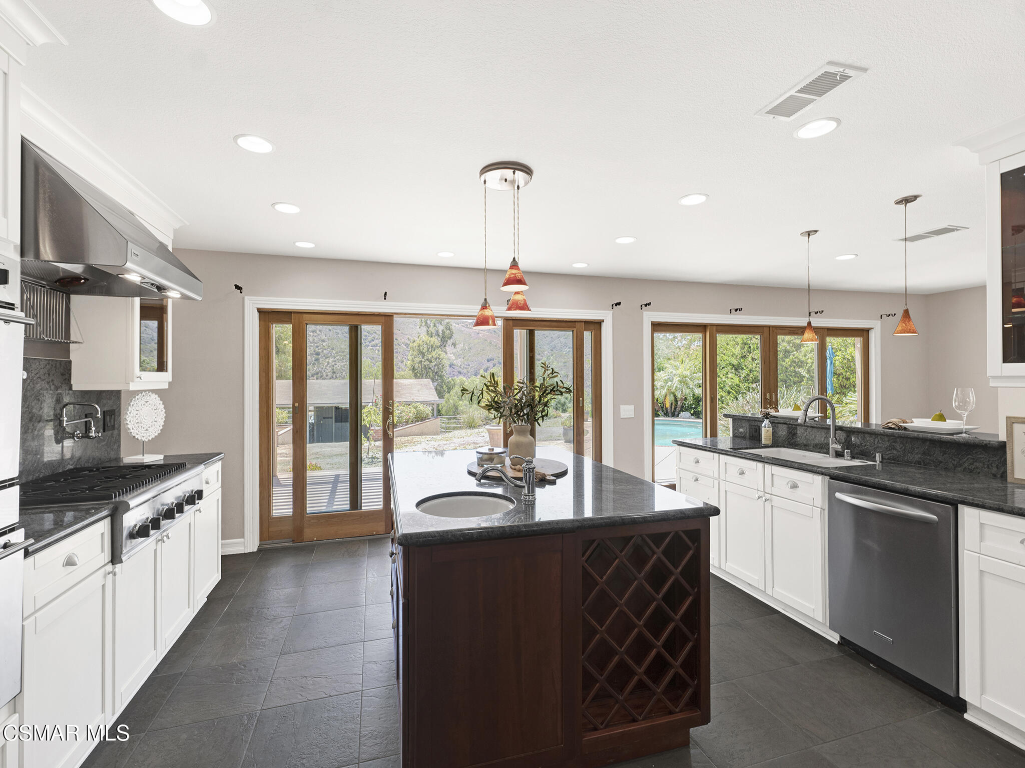 1506 Rambling Road Simi Valley, CA 93065 - Photo 14 of 79 Indoor-Outdoor Living