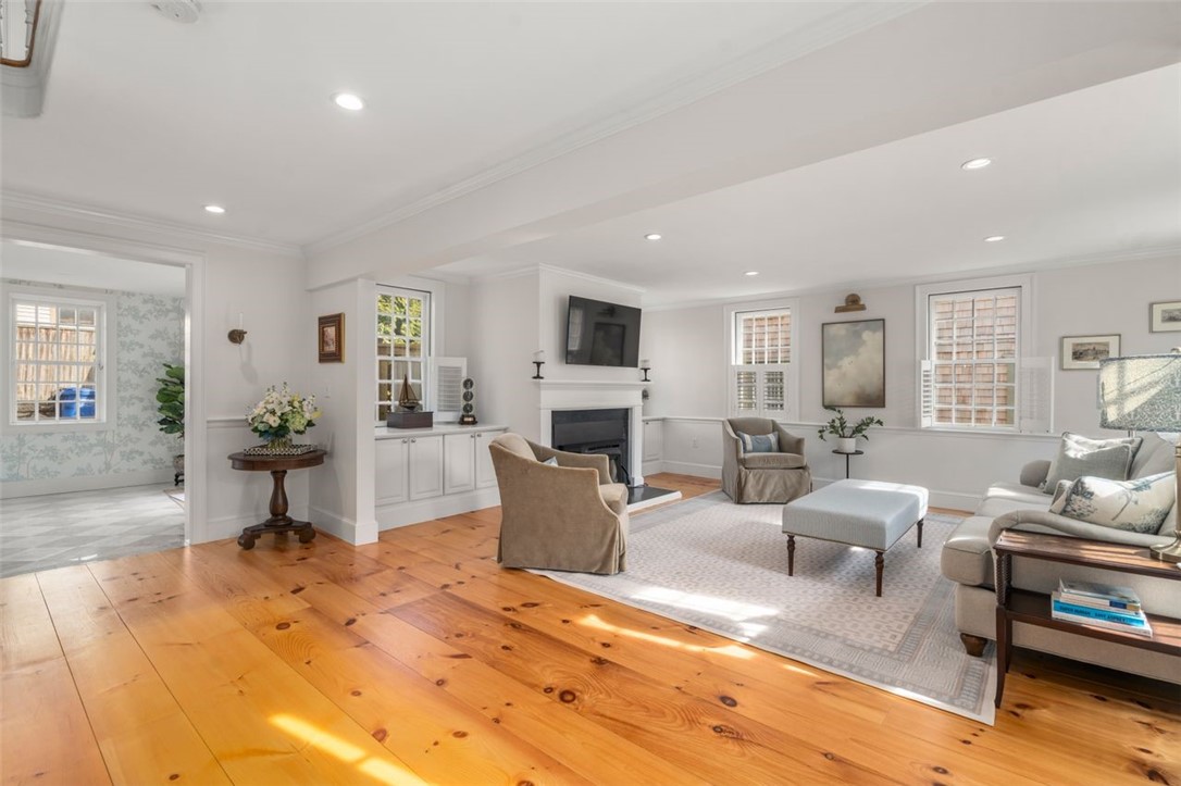 30 Thames Street Newport, RI 02840 - Photo 8 of 47