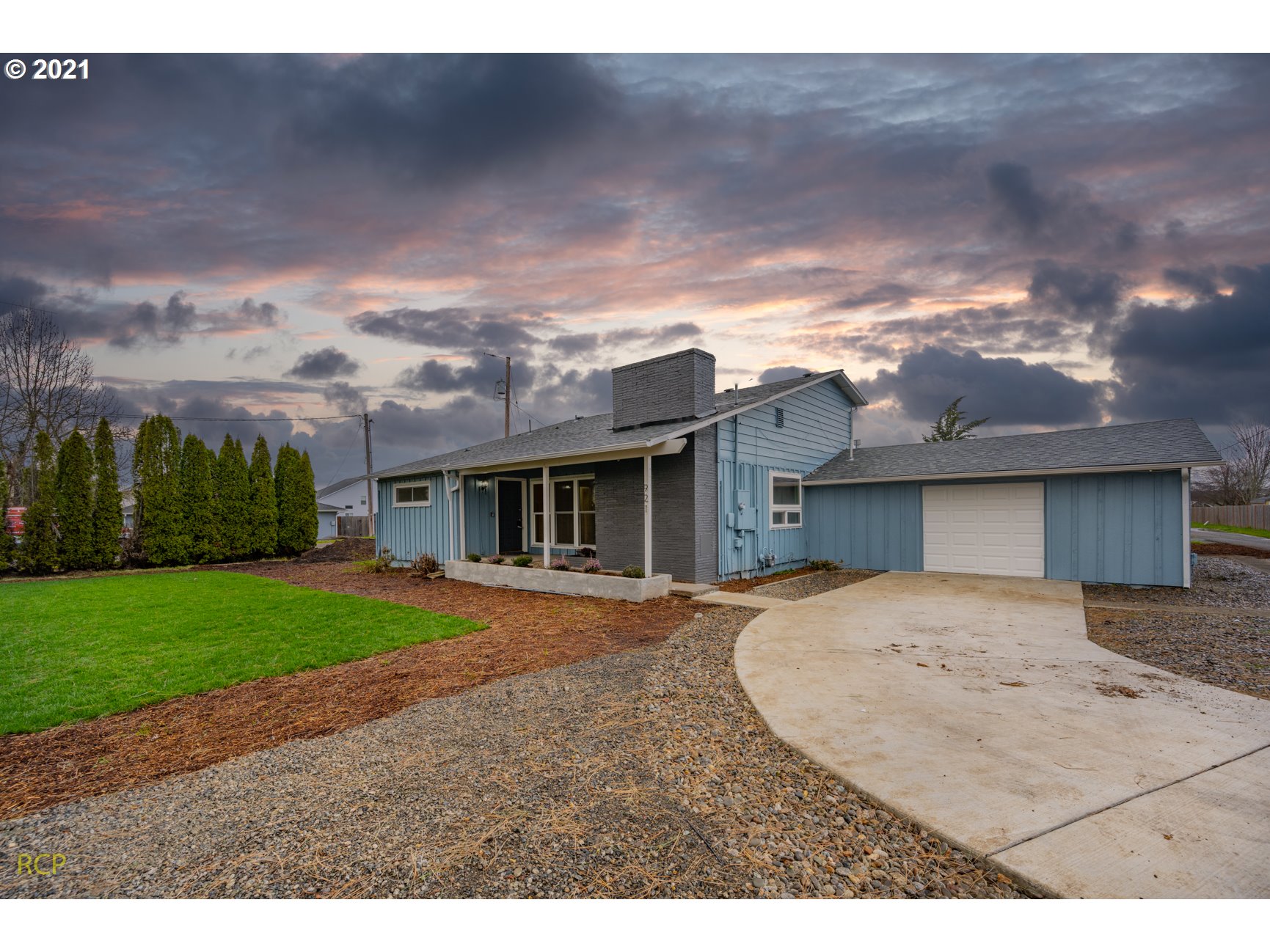921 Toliver Road Molalla, OR 97038 - Photo 1 of 22 Gallery Image 1