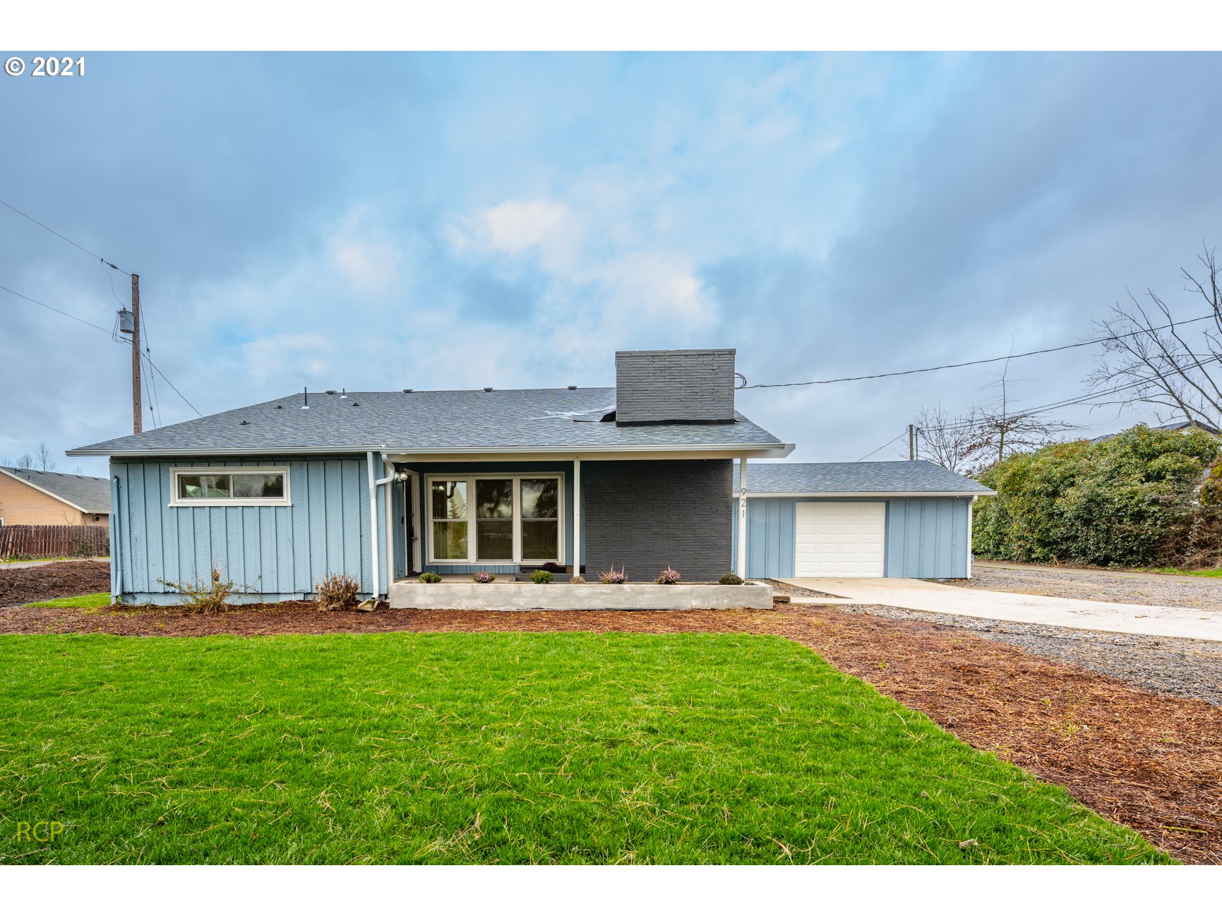 921 Toliver Road Molalla, OR 97038 - Photo 2 of 22 Gallery Image 2
