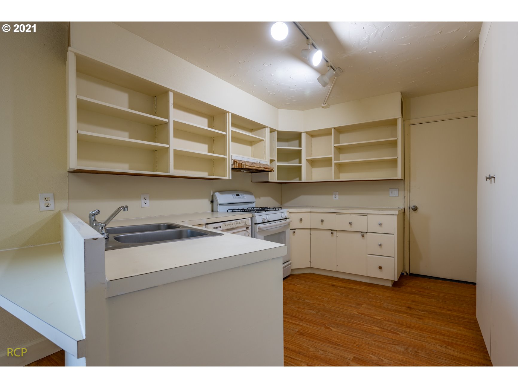 921 Toliver Road Molalla, OR 97038 - Photo 8 of 22 Gallery Image 8