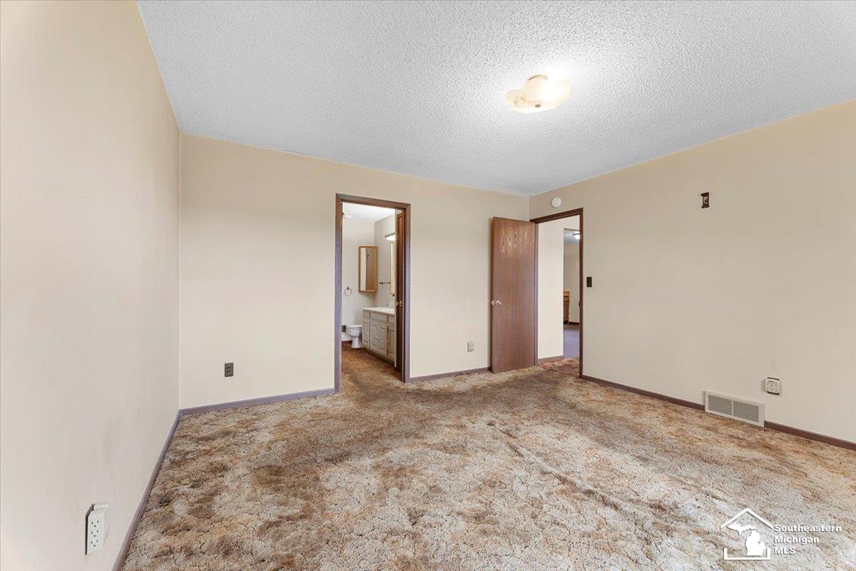 11706 Grafton Road Carleton, MI 48117 - Photo 14 of 31