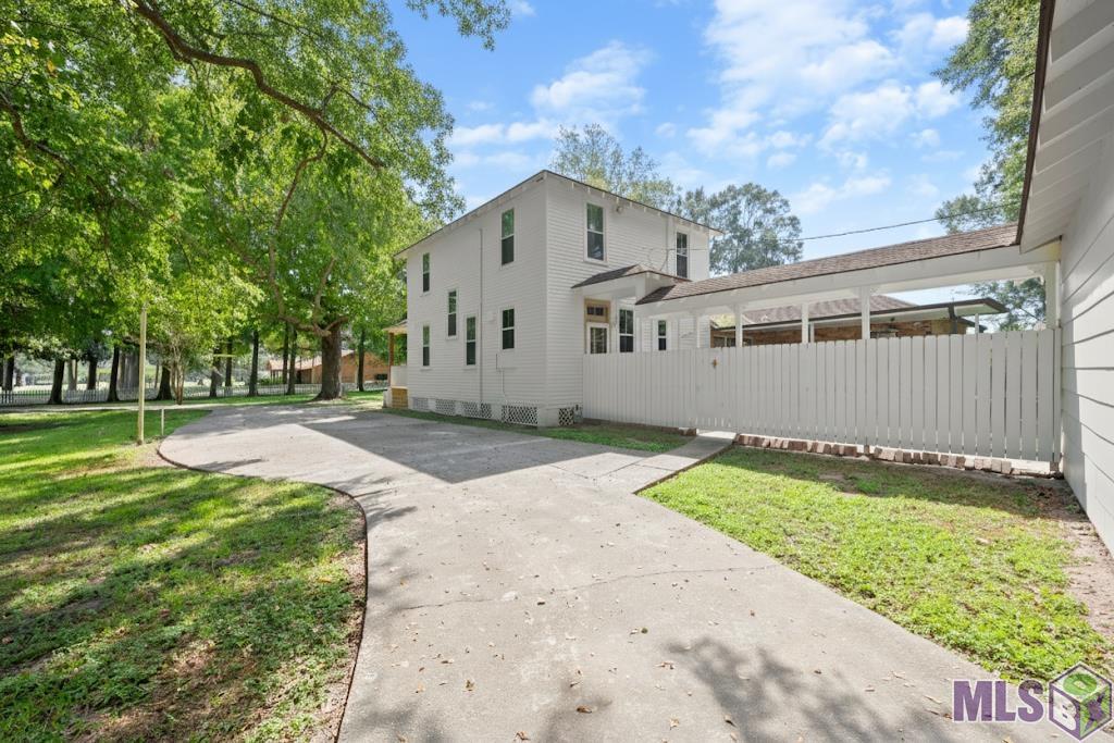 3953 Bird Heights Avenue Addis, LA 70710 - Photo 5 of 46