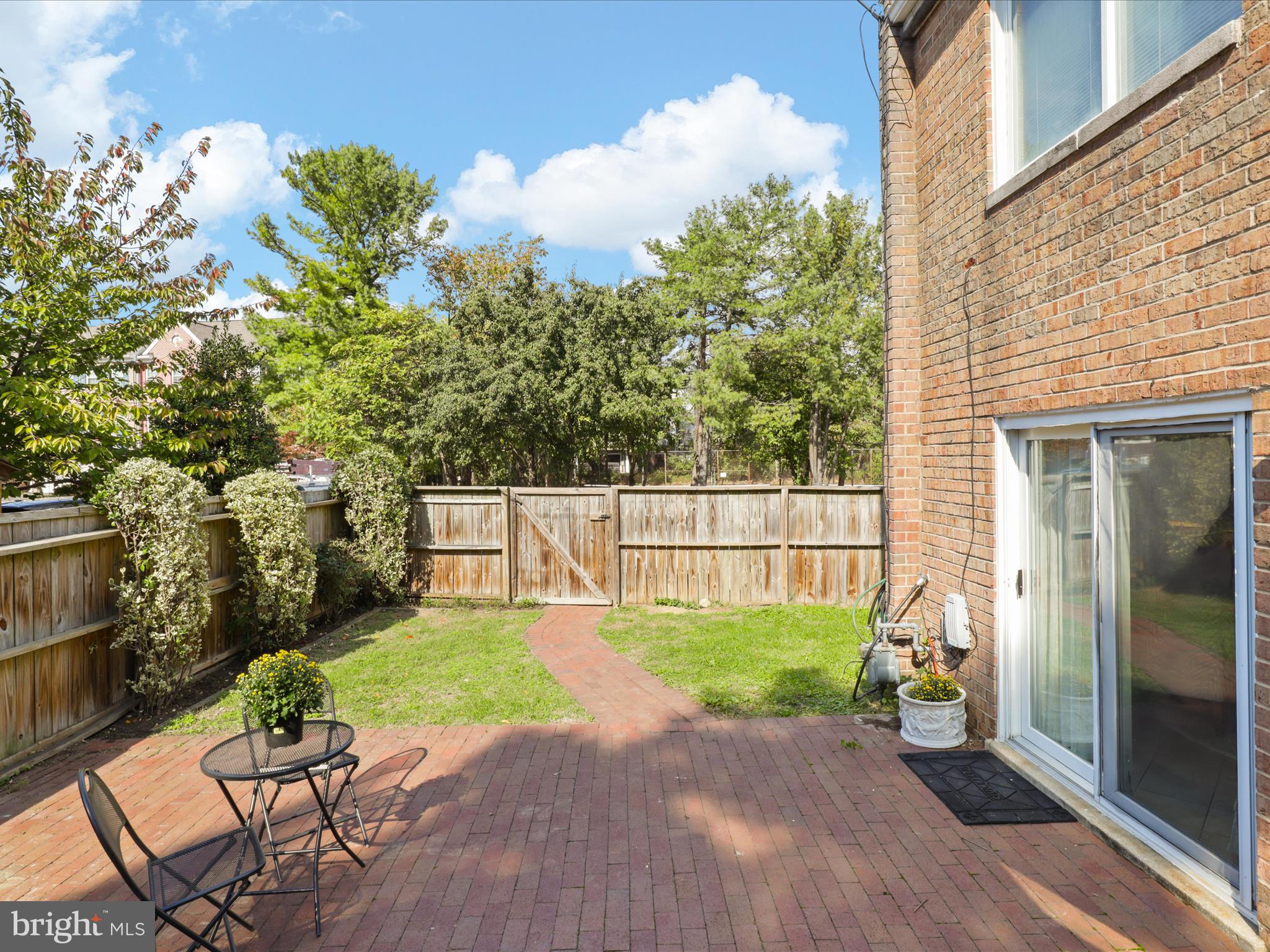 246 Stevenson Square Alexandria, VA 22304 - Photo 19 of 31 a view of a backyard with a patio