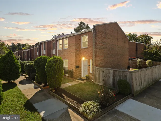 $504,999 | 246 Stevenson Square, Alexandria, VA 22304