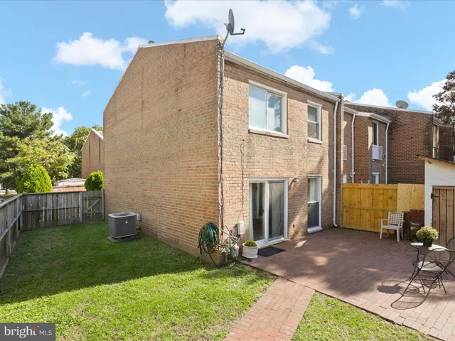 $504,999 | 246 Stevenson Square, Alexandria, VA 22304