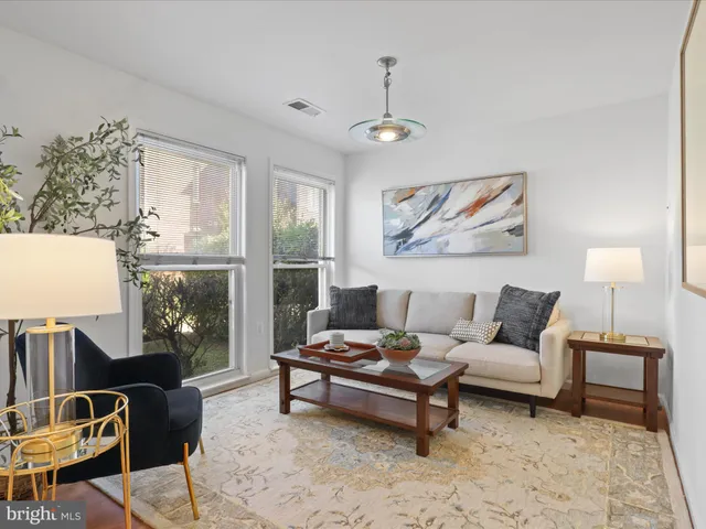 $504,999 | 246 Stevenson Square, Alexandria, VA 22304