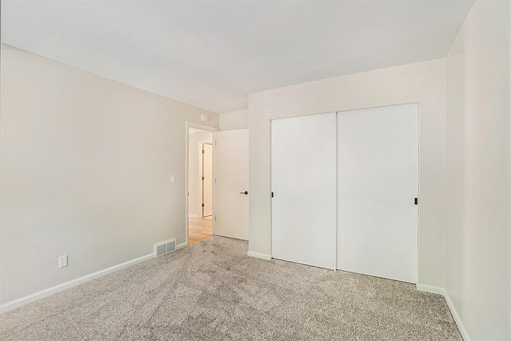 2627 Berwyck Road Southeast East Grand Rapids, MI 49506 - Photo 31 of 44 036_dsc07579