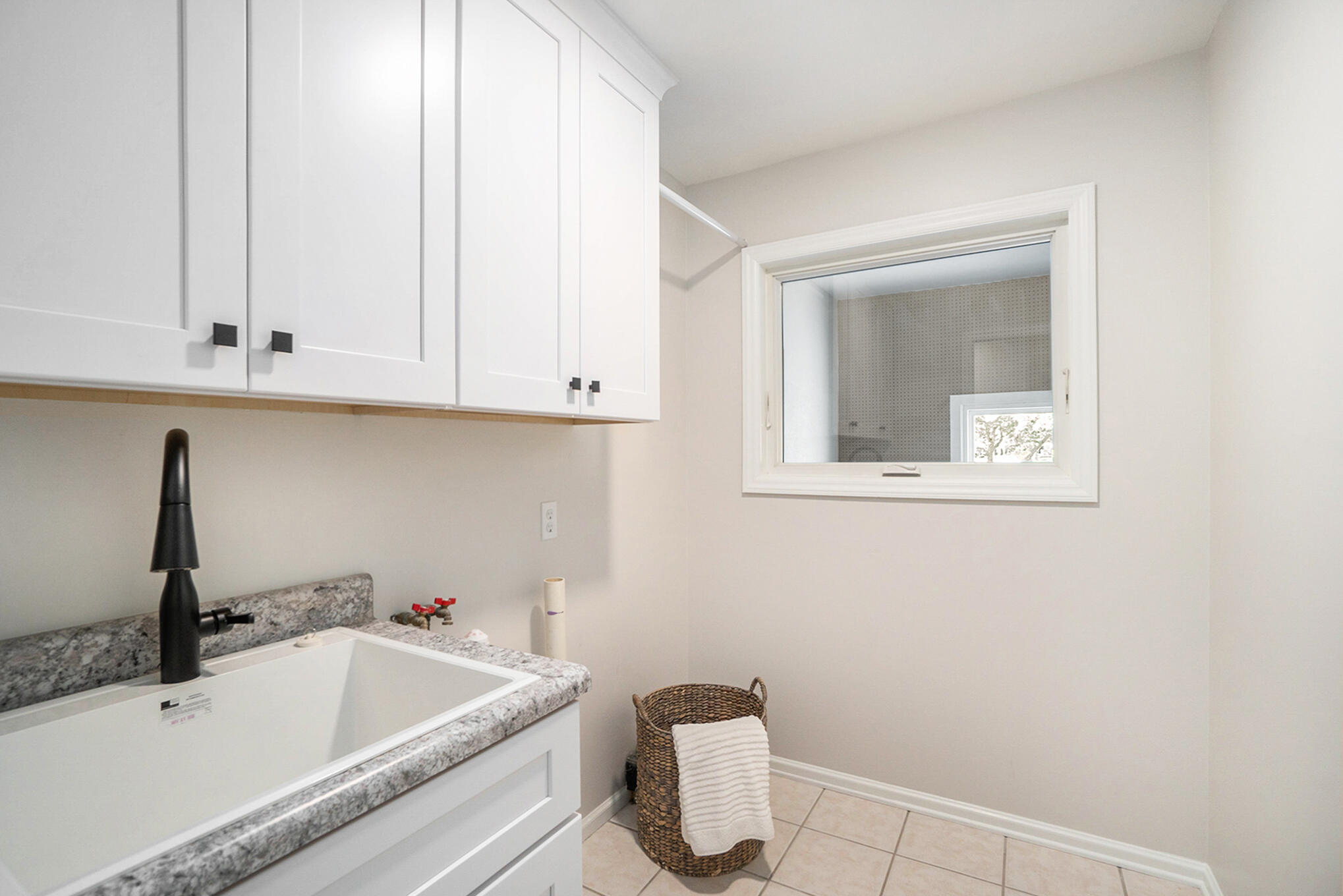 2627 Berwyck Road Southeast East Grand Rapids, MI 49506 - Photo 40 of 44 045_dsc07536