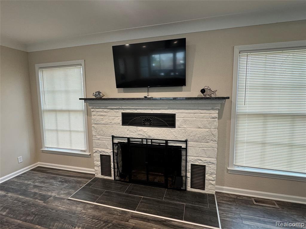 701 Pointe Tremble Road Algonac, MI 48001 - Photo 10 of 41
