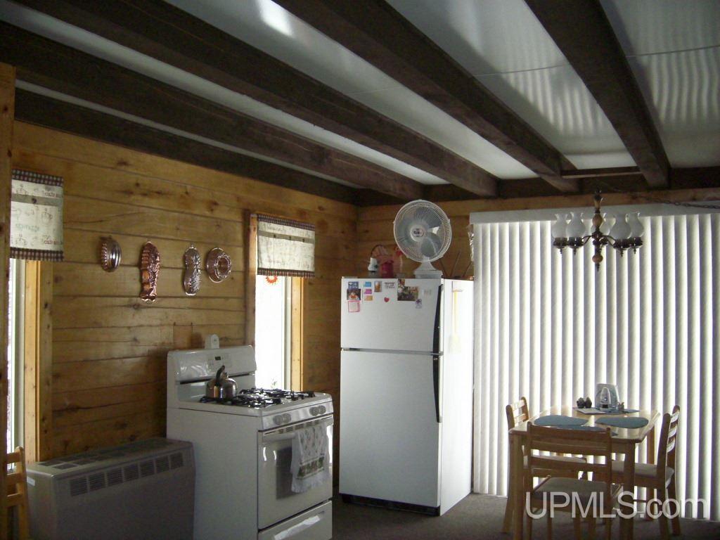 37749 Beck Road Ontonagon, MI 49953 - Photo 5 of 16 Gallery Image 5