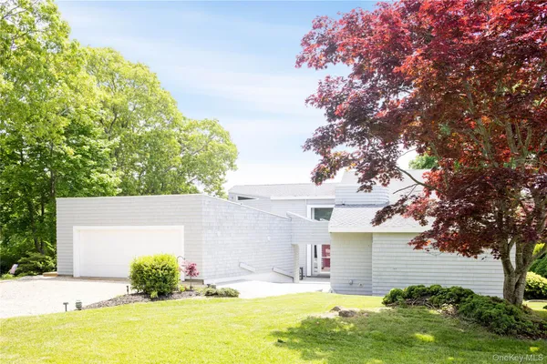 $1,497,000 | 6 Bay View Drive, Hampton Bays, NY 11946