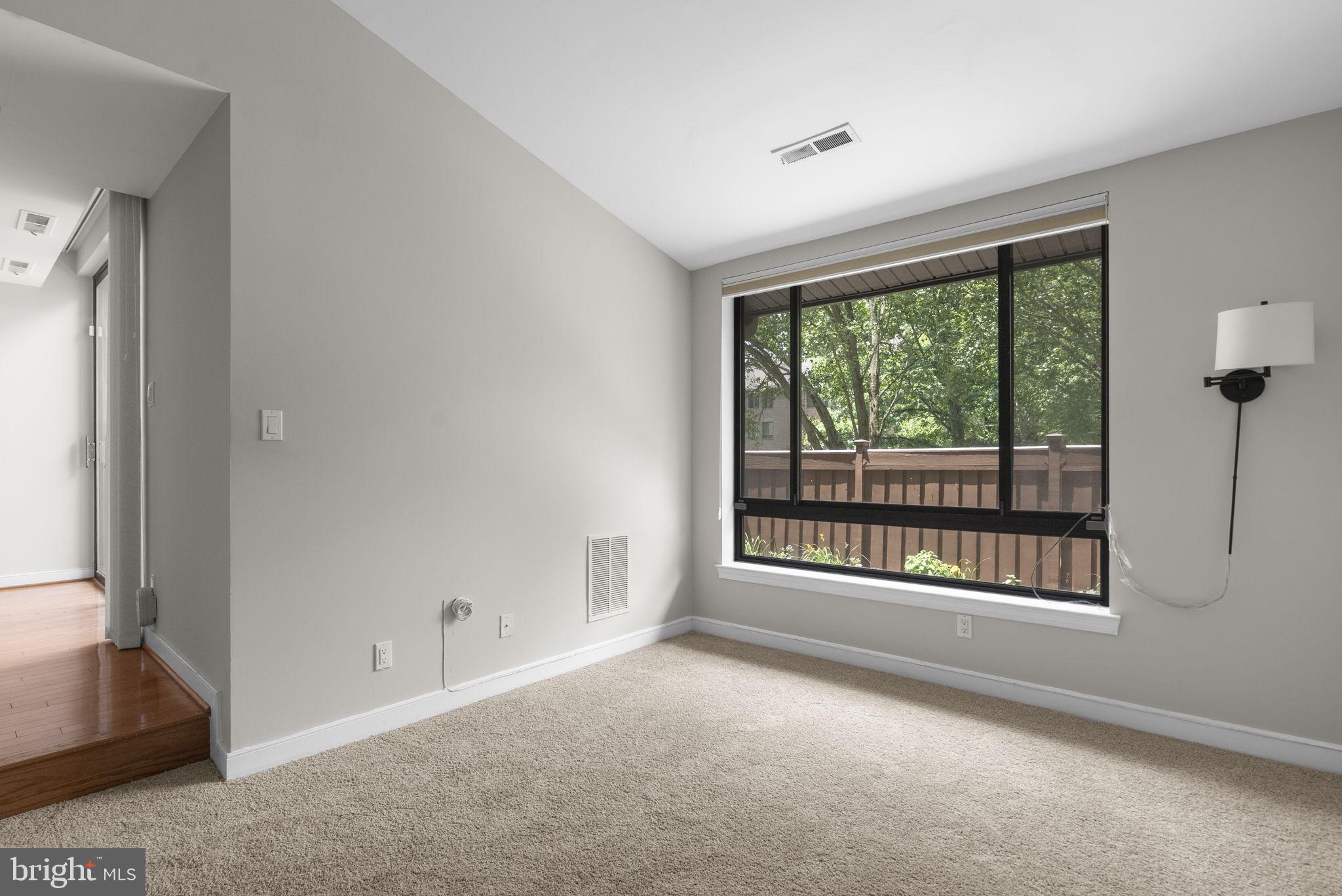11420 Strand Drive, Unit R010 Rockville, MD 20852 - Photo 19 of 56 Family Room