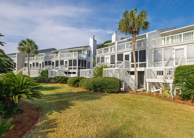 $2,250,000 | 17 Beach Club Villas, Isle of Palms, SC 29451