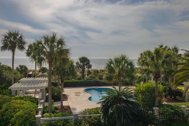 $2,250,000 | 17 Beach Club Villas, Isle of Palms, SC 29451