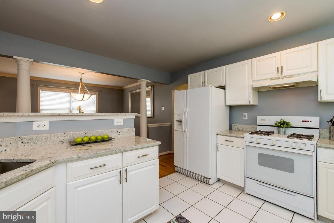 9618 Brie Road Randallstown, MD 21133 - Photo 12 of 30 Kitchen